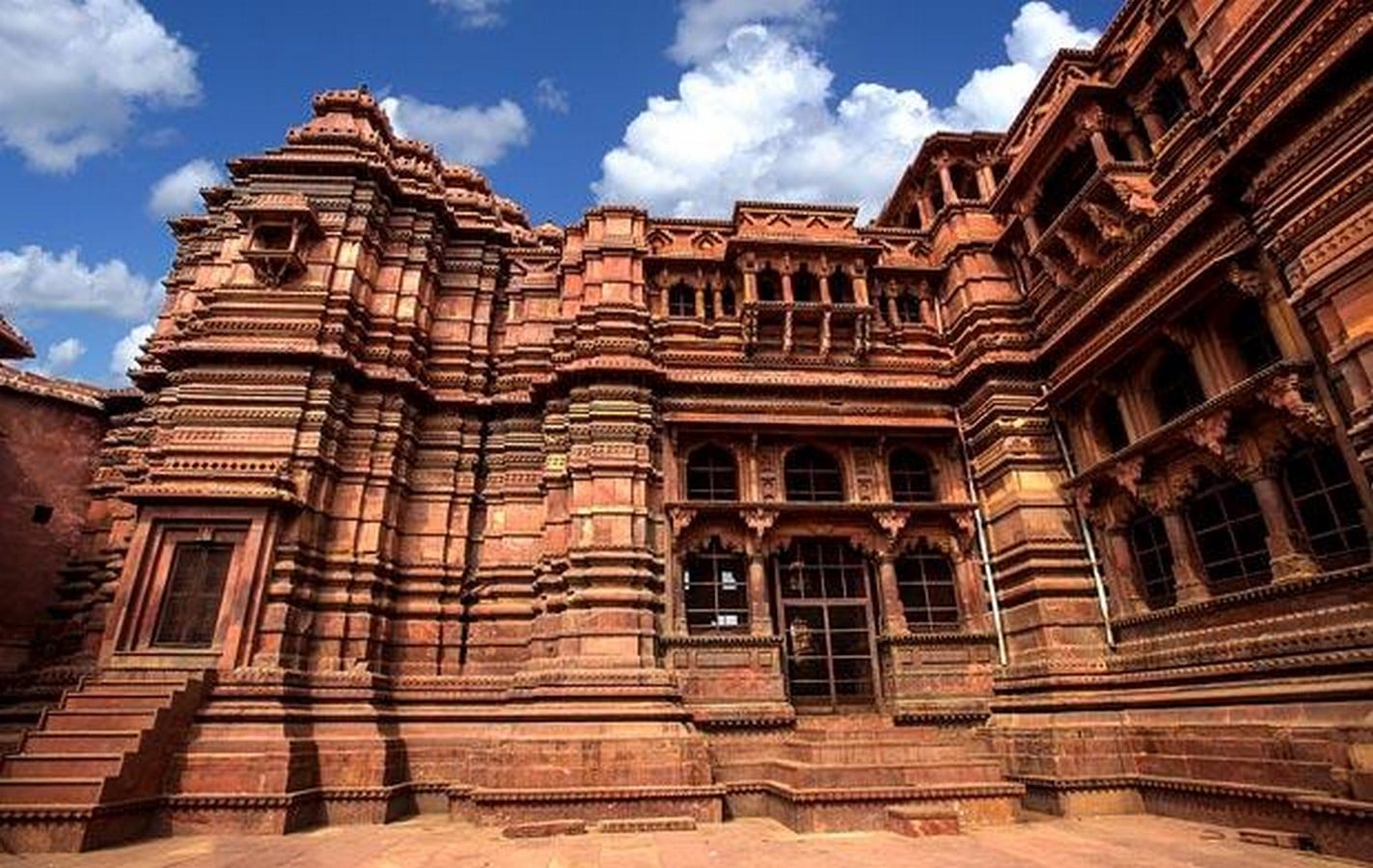 Architecture of Indian Cities: Vrindavan- City of widows - Sheet1
