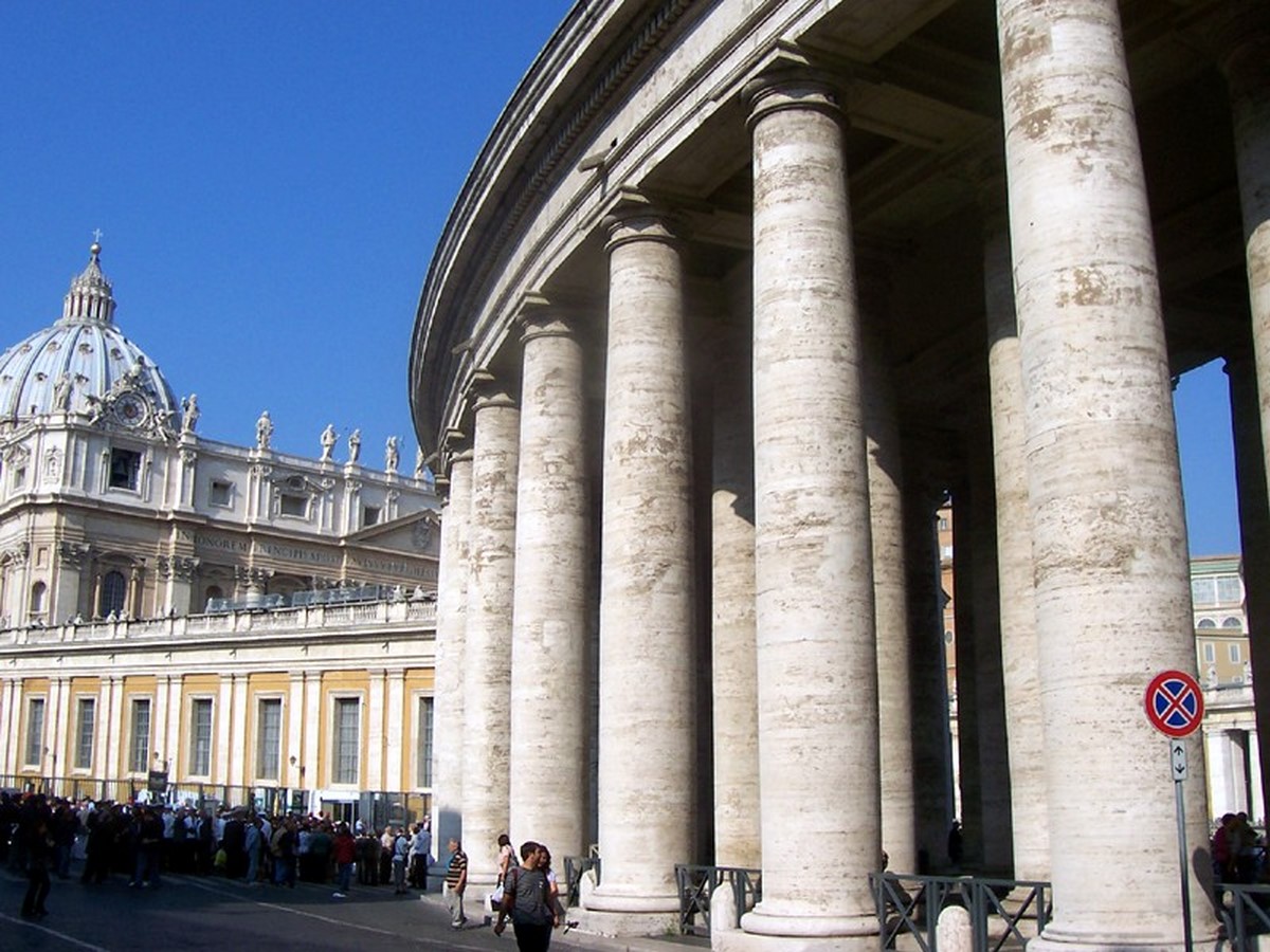 5 famous Urban Public spaces and what makes them famous - Sheet1