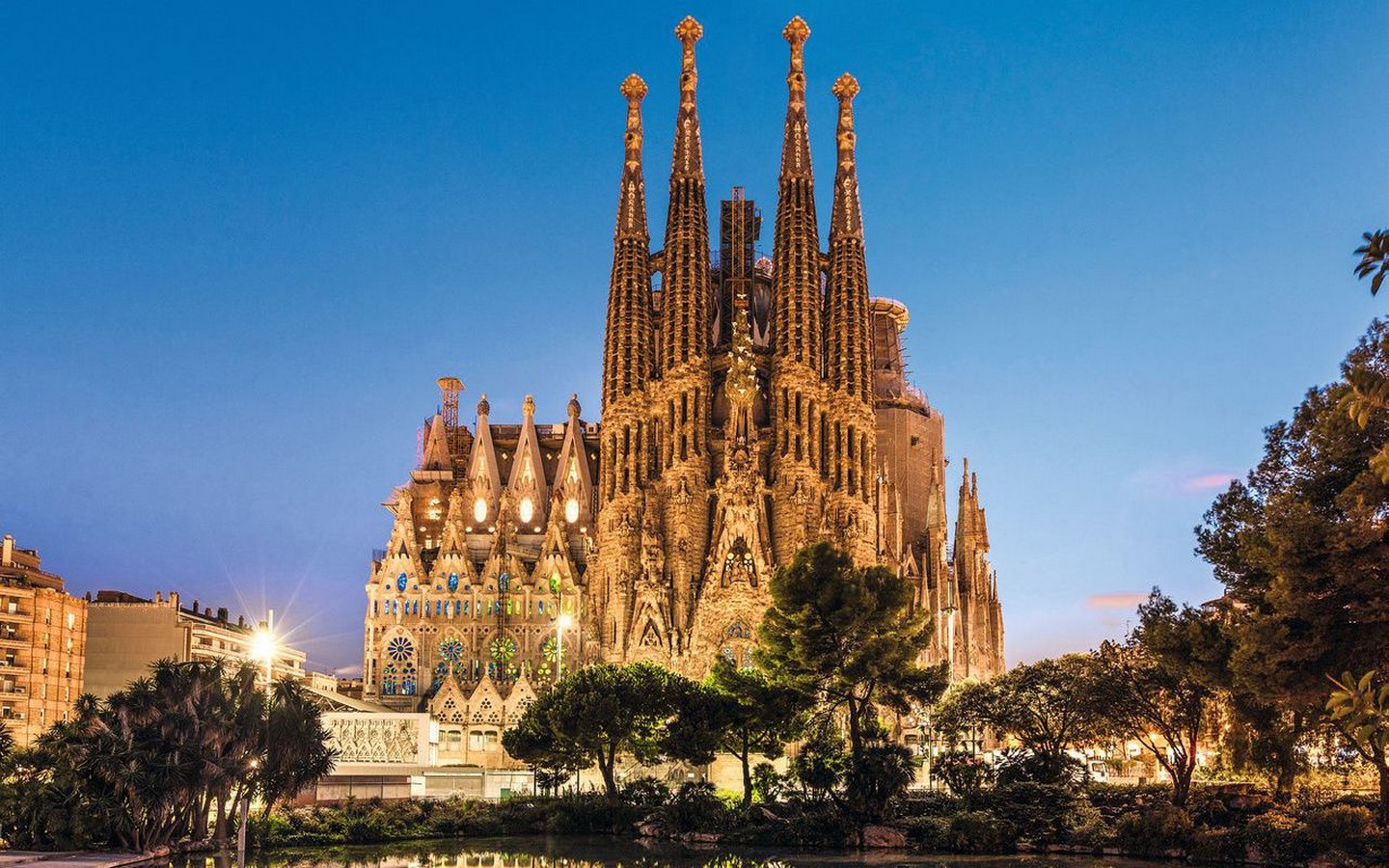 Antoni Gaudi - Sheet2