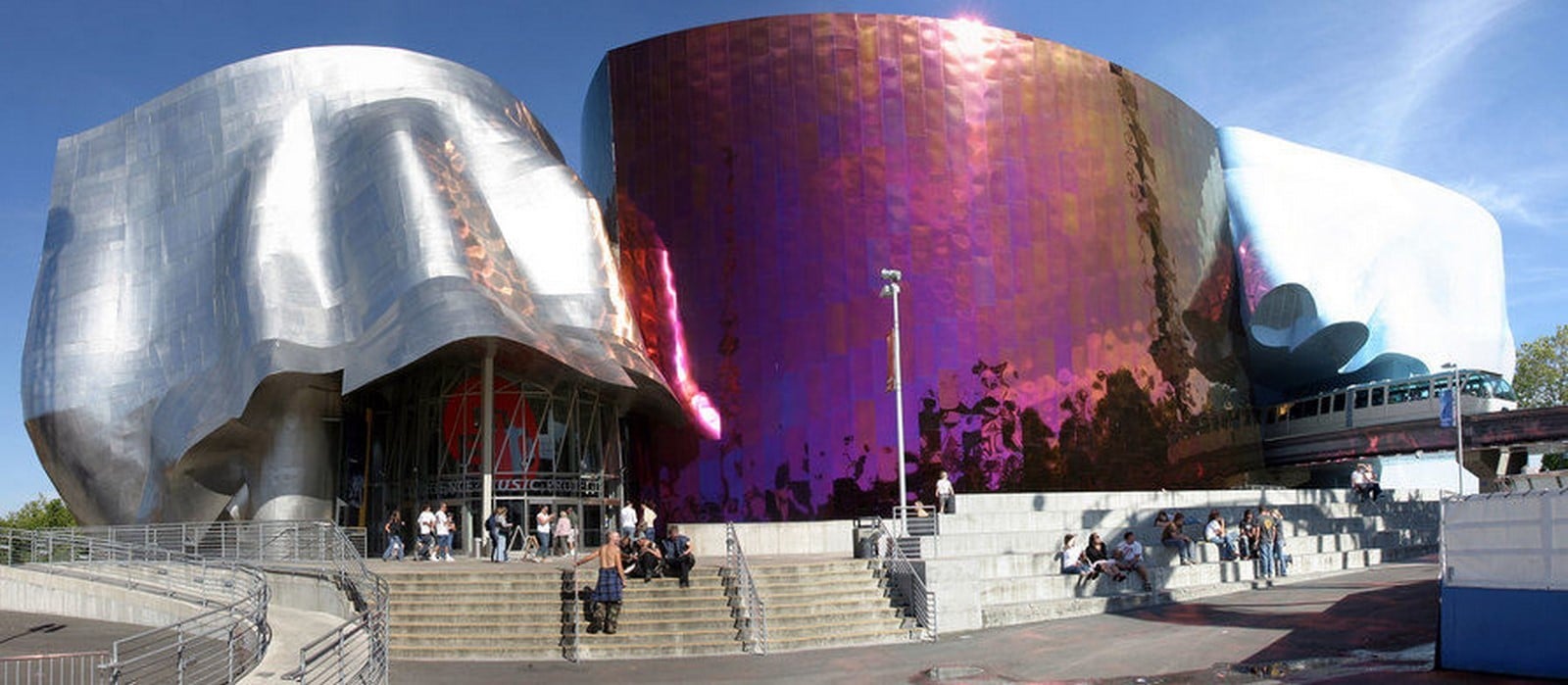 Frank Gehry- 15 Iconic Projects