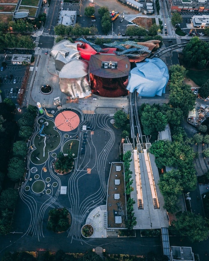 Frank Gehry- 15 Iconic Projects