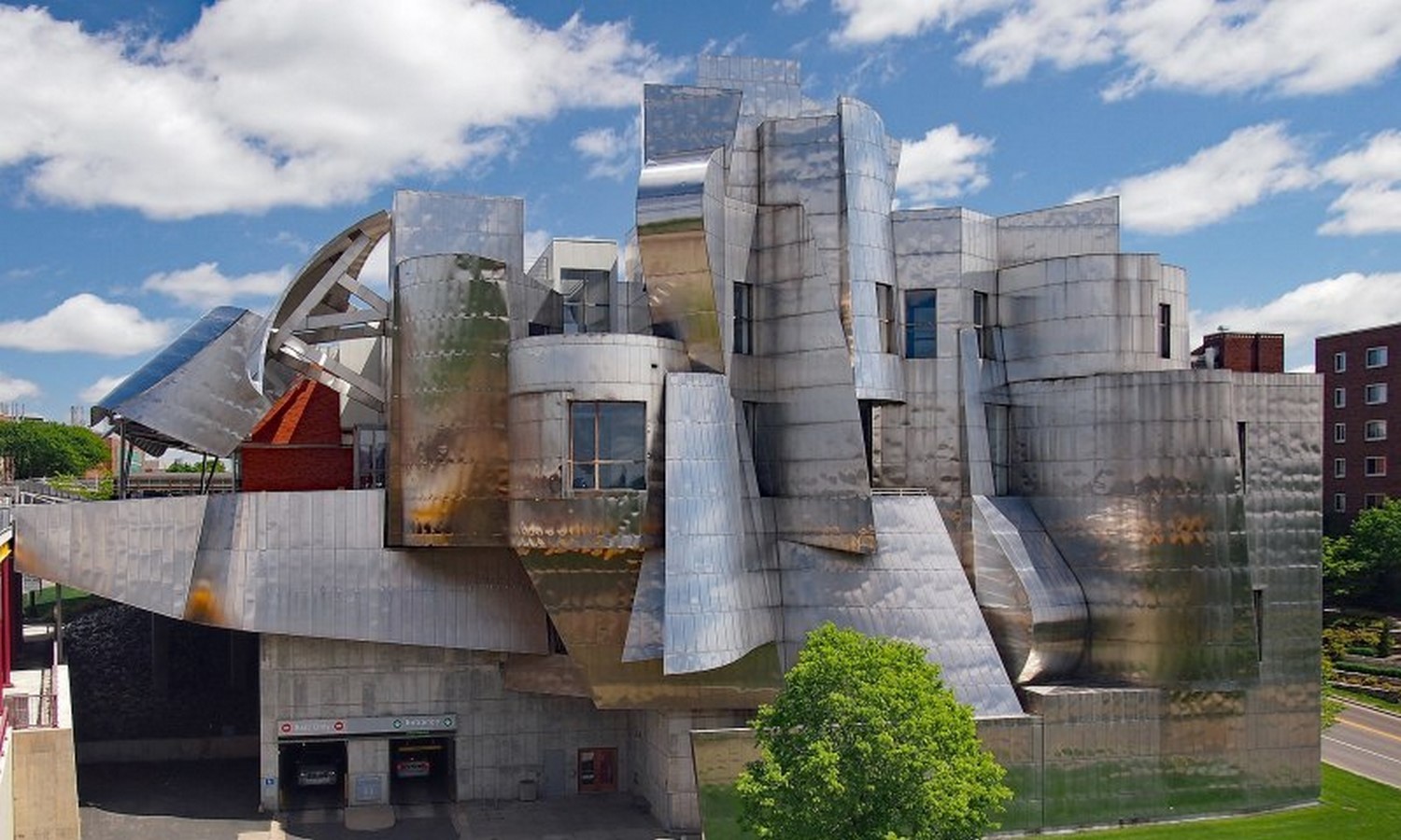 Frank Gehry- 15 Iconic Projects