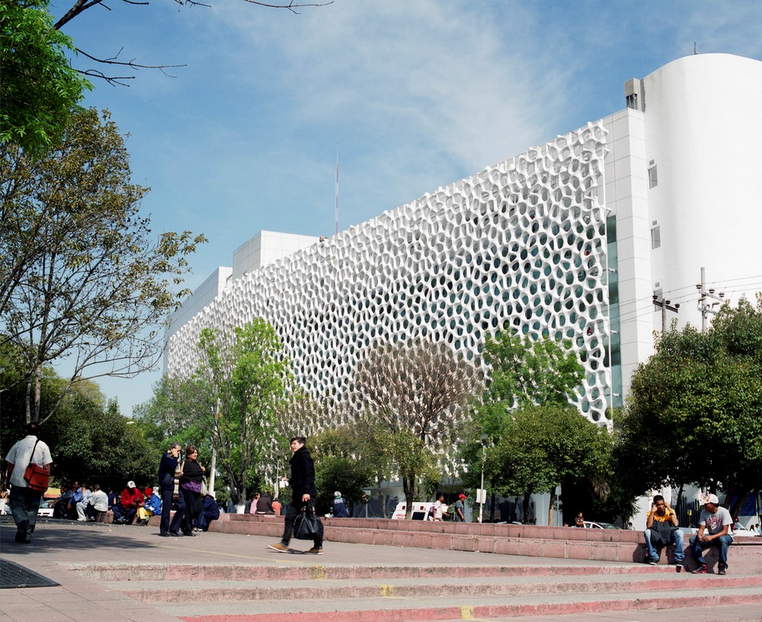 Smog neutralizing façade