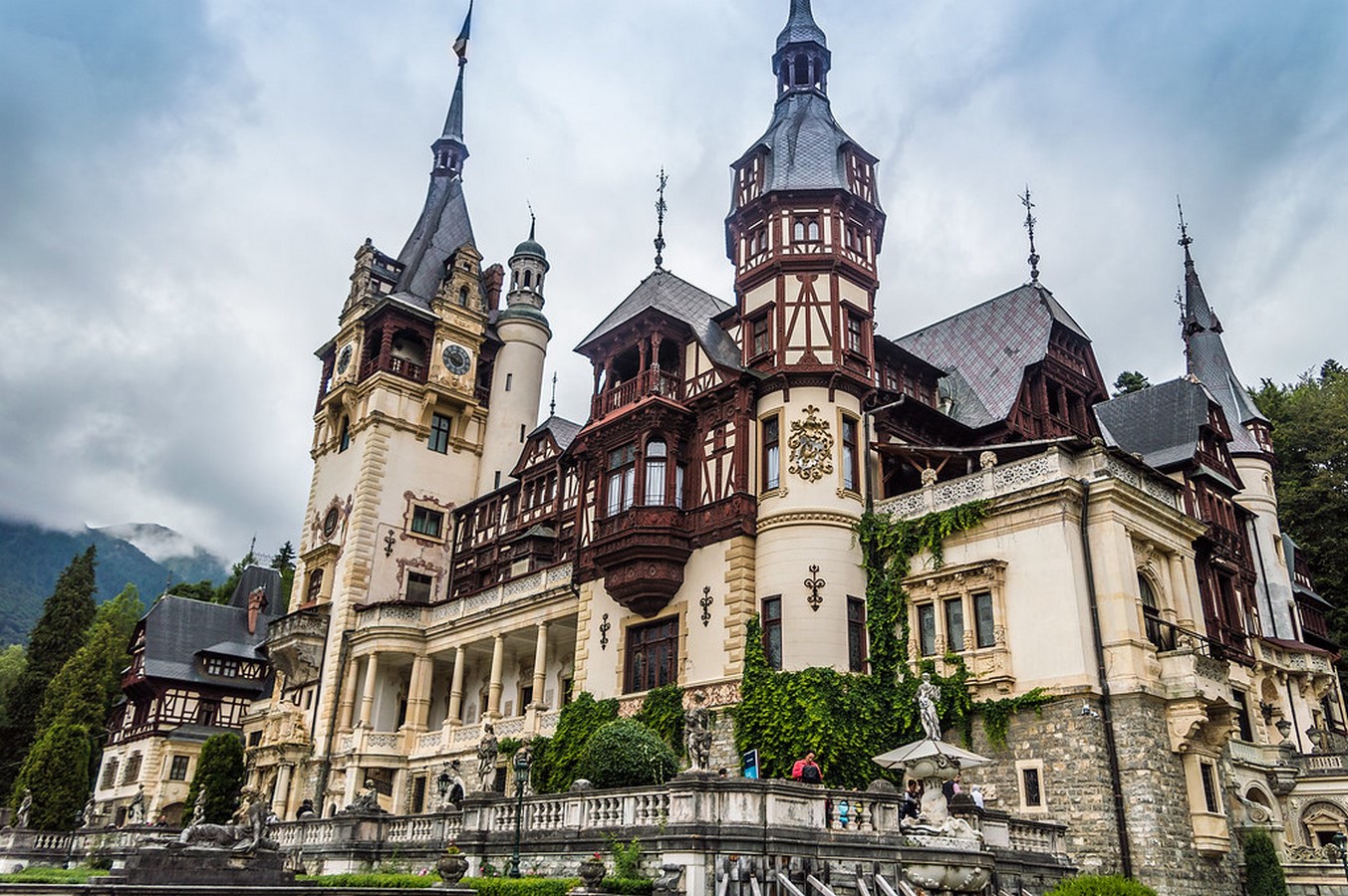 Peleș Castle - Sheet1