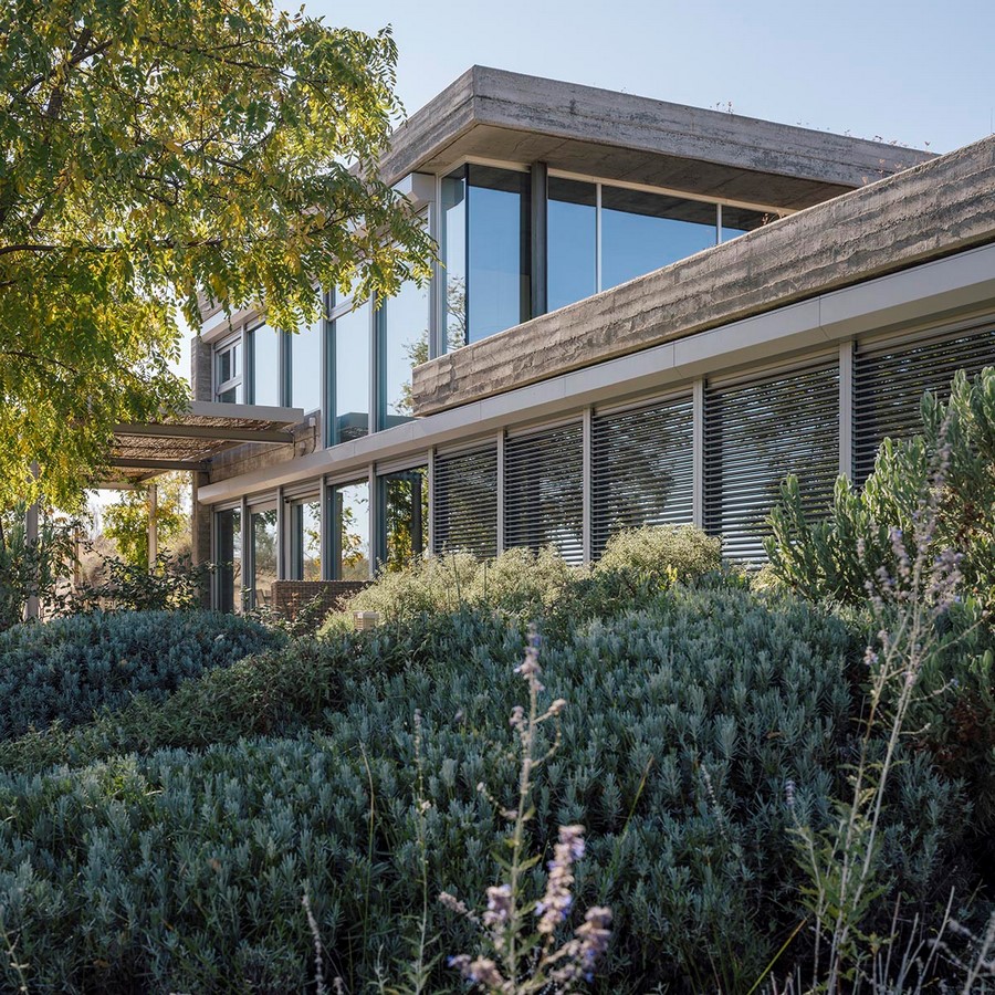 Two-Piece House With Corten Steel Addition In Toledo, Spain completed by DelaVegaCanolasso - Sheet4