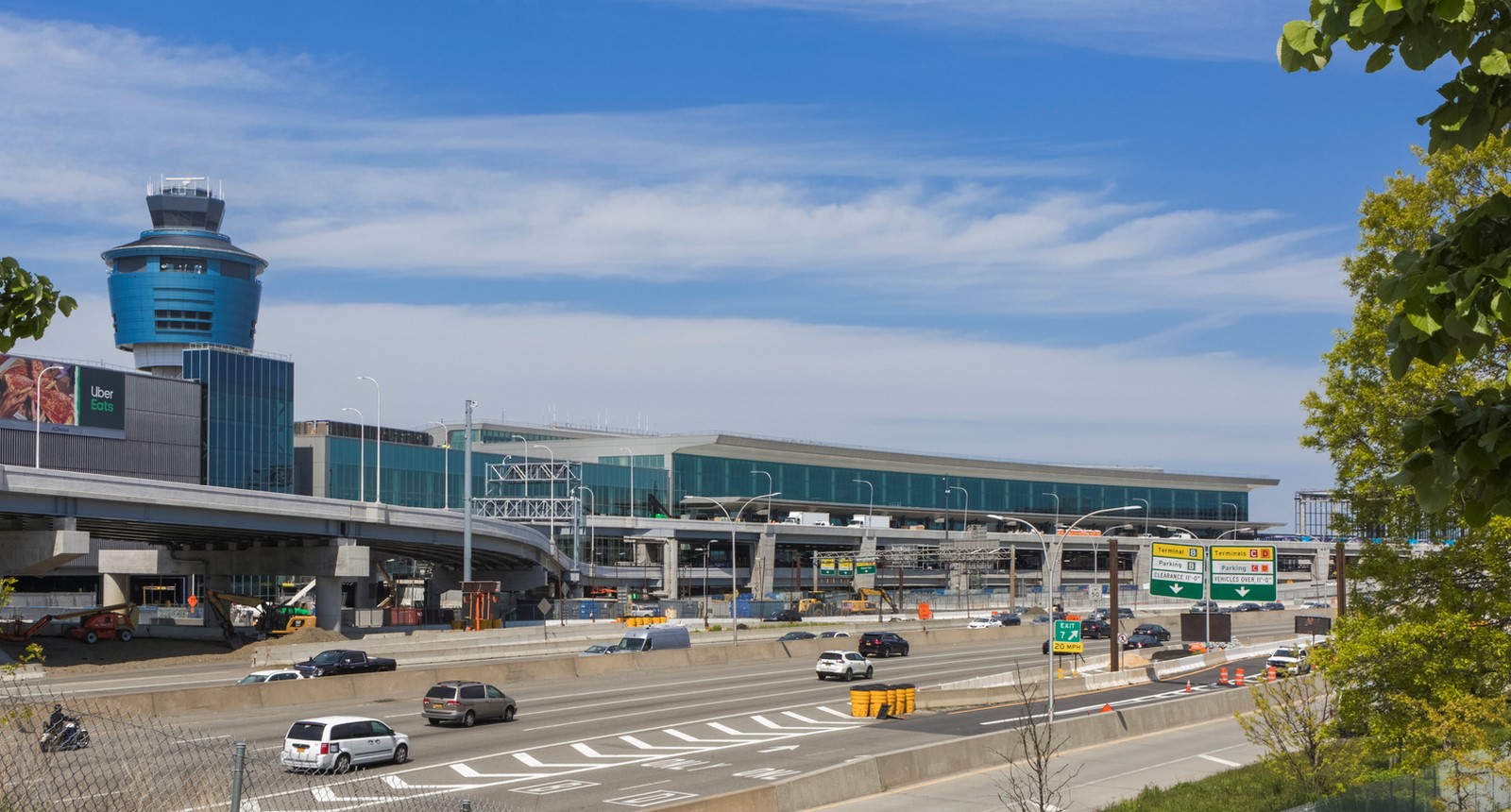 LaGuardia Airport by HOK: Advanced for it's time yet criticized - Sheet1