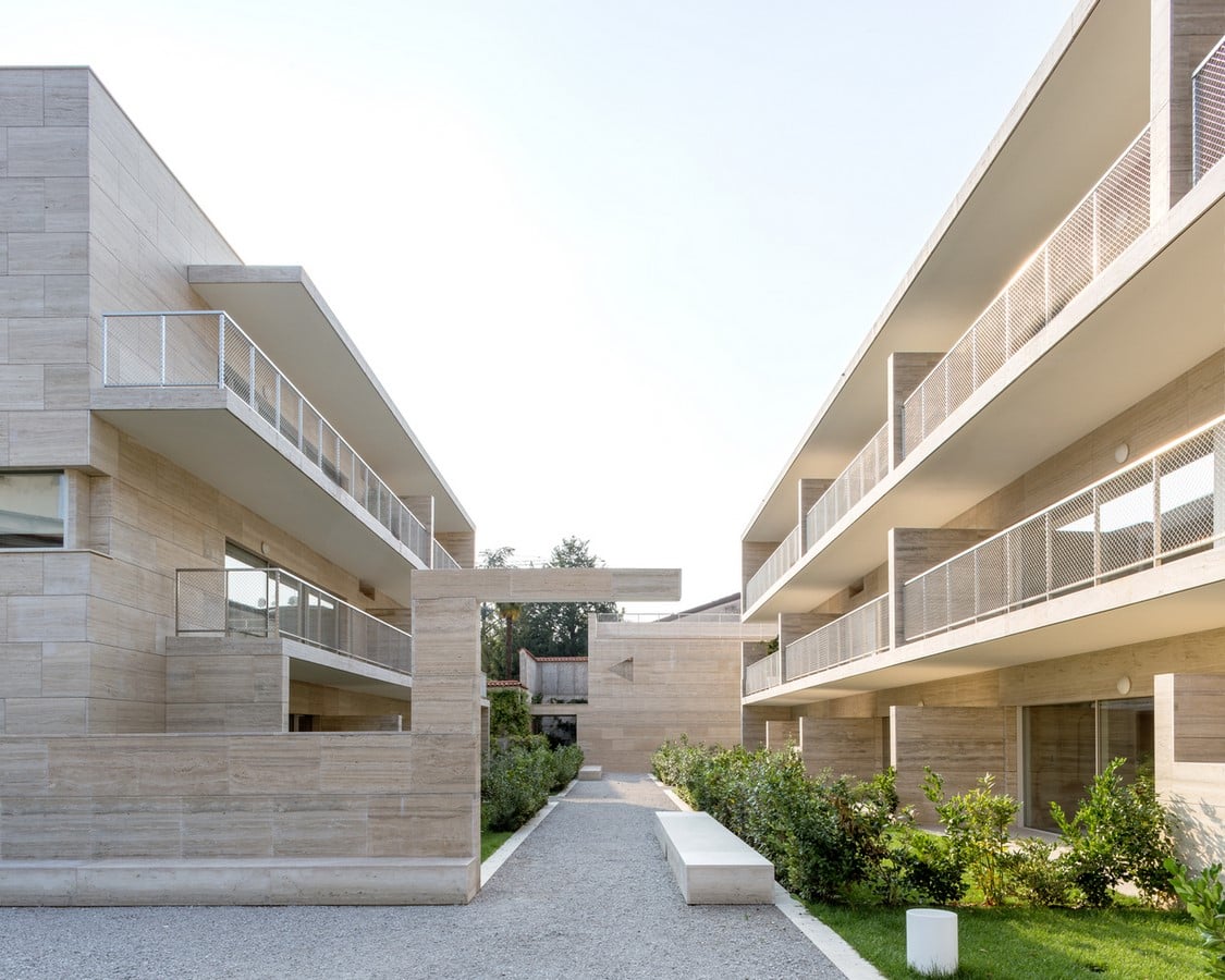 Álvaro Siza and COR Arquitectos create travertine housing in Lombardy - SHeet1