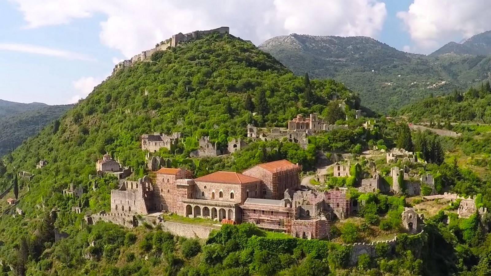 10 Reasons why architects must visit Greece