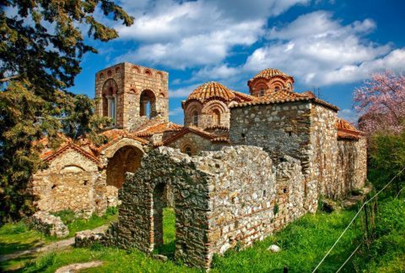 10 Reasons why architects must visit Greece