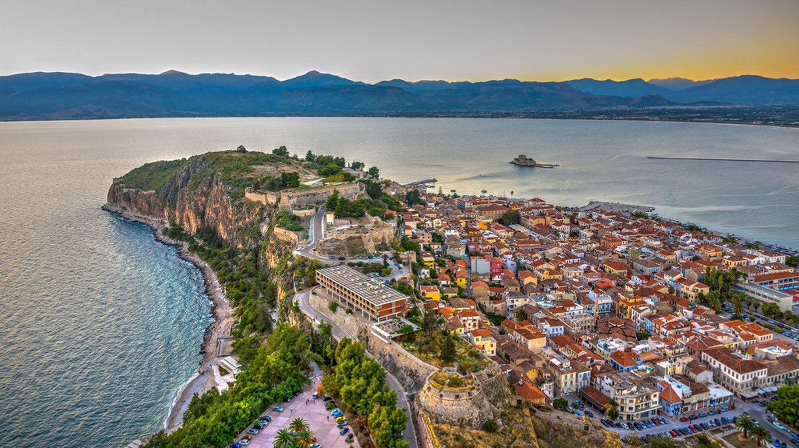 10 Reasons why architects must visit Greece