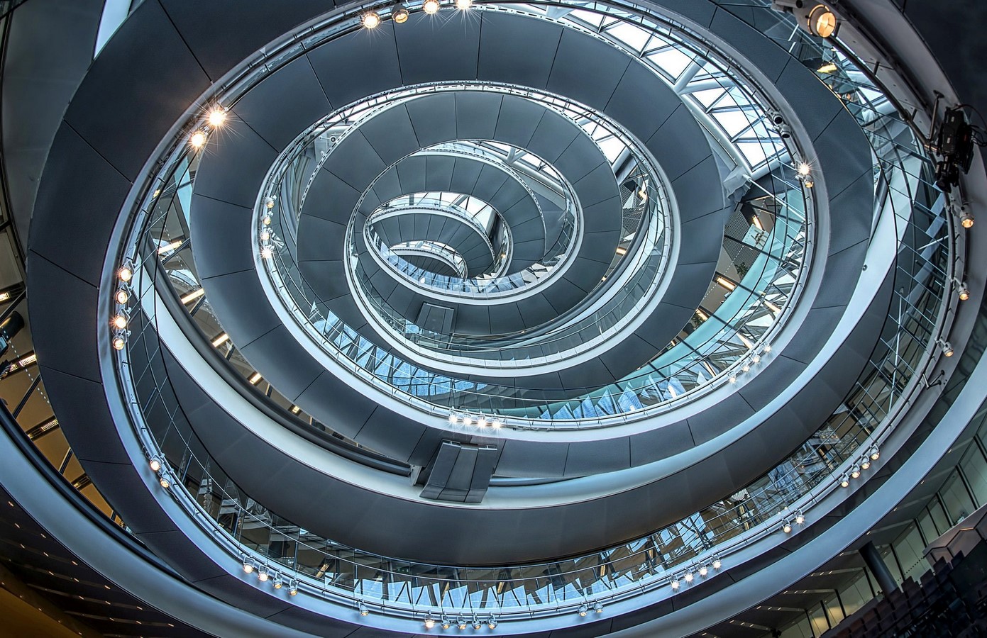 Coiled staircase in London City Hall by Norman Foster - Sheet1