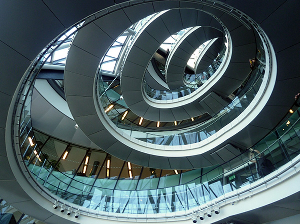 Coiled staircase in London City Hall by Norman Foster - Sheet3