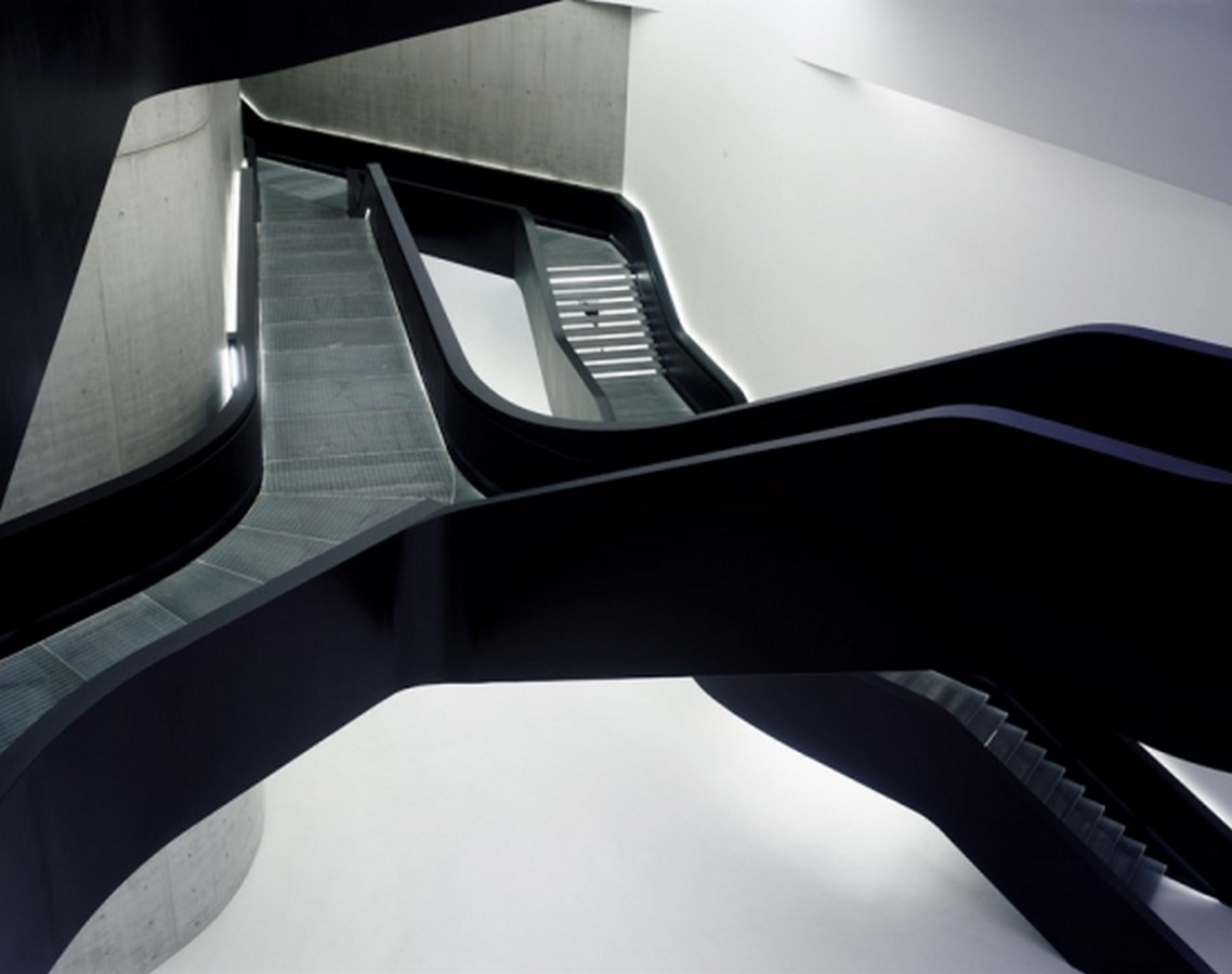Sculptural steel staircase in MAXXI Museum of Contemporary Art in Rome by Zaha Hadid - Sheet2