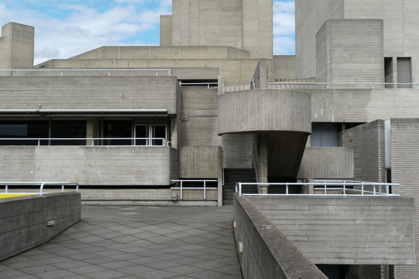 6 Examples of Movies with Brutalist Buildings - Sheet3