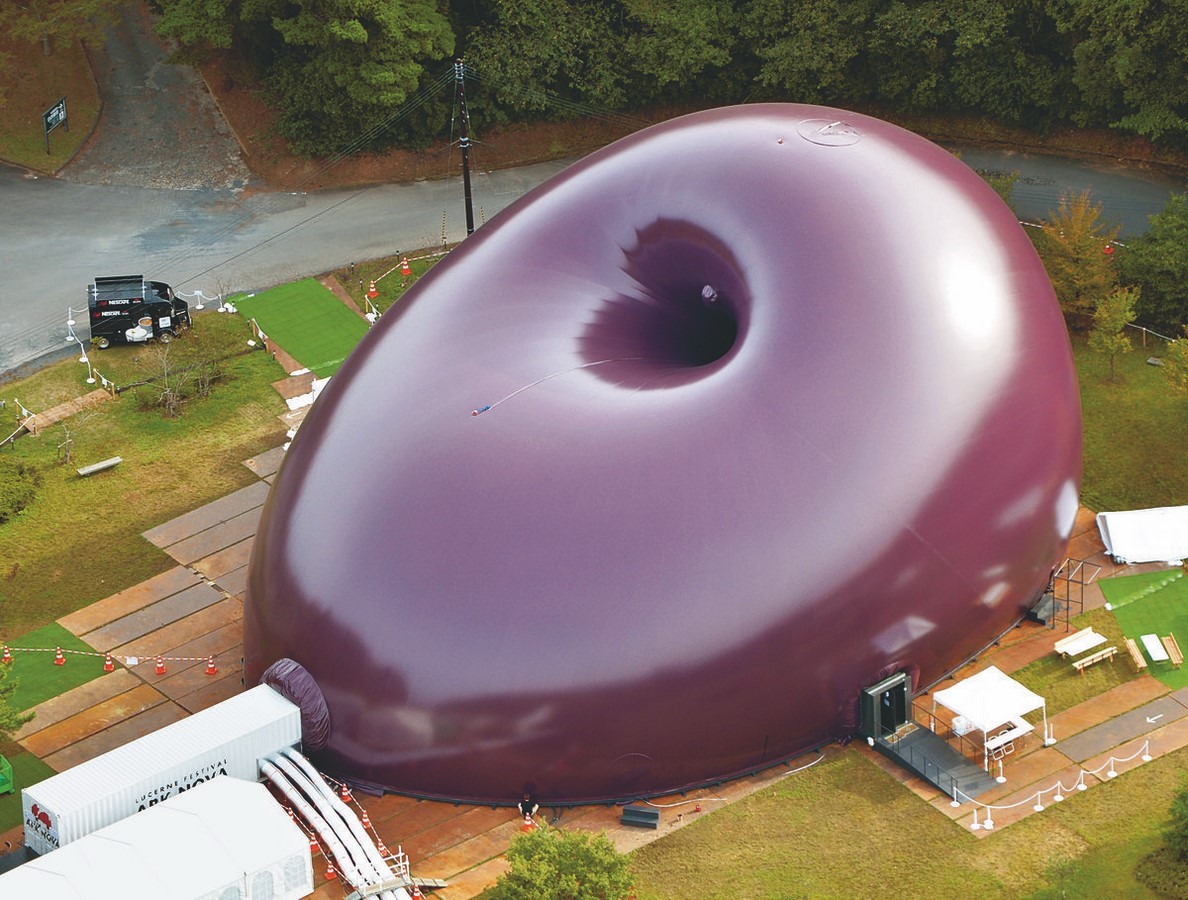 Effects of digital technology on Anish Kapoor’s works - Sheet16