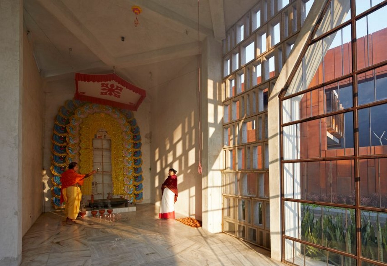 Latticed concrete and glass temple in India designed by Abin Design Studio - Sheet4