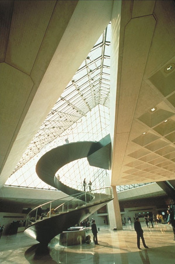 Louvre Pyramid by I.M, Pei: The Glass Pyramid- Sheet10