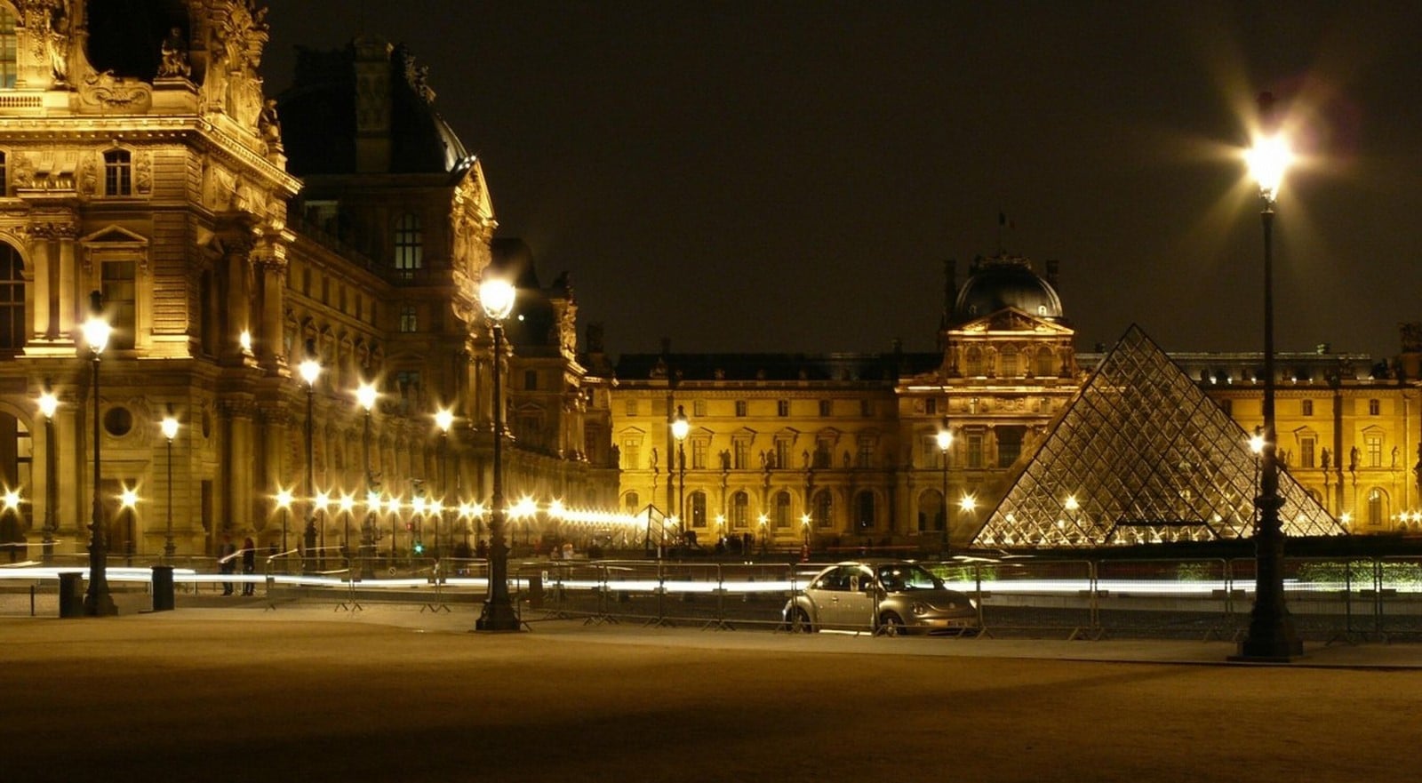 Louvre Pyramid by I.M, Pei: The Glass Pyramid- Sheet7