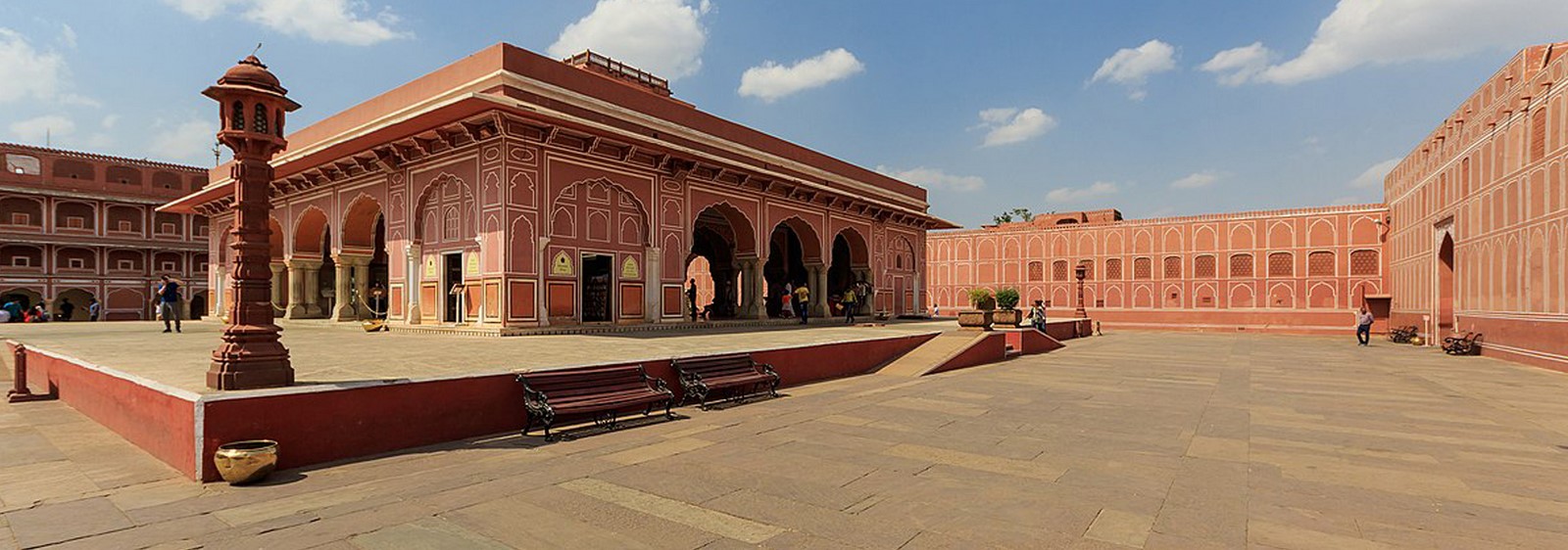 Architecture of royalty- Elements that make architecture royal.- Sheet10