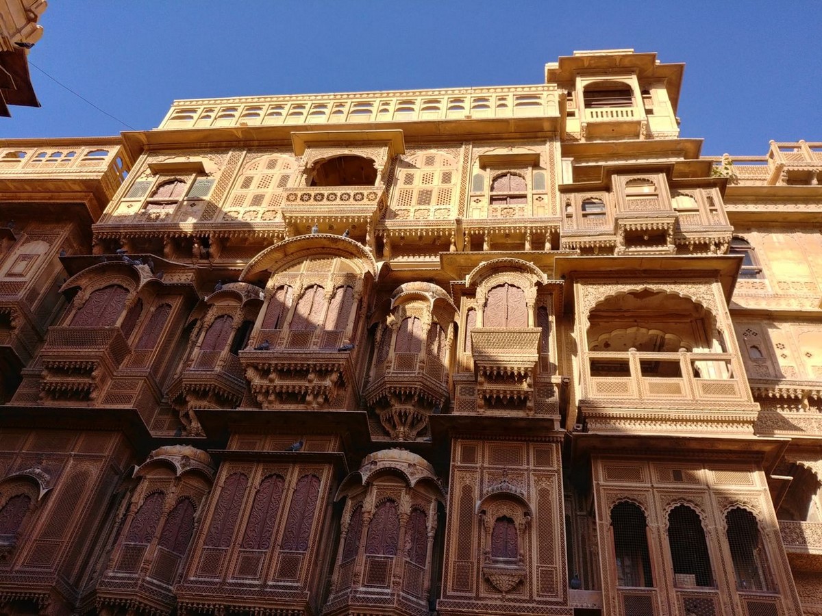 Architecture of royalty- Elements that make architecture royal.- Sheet3