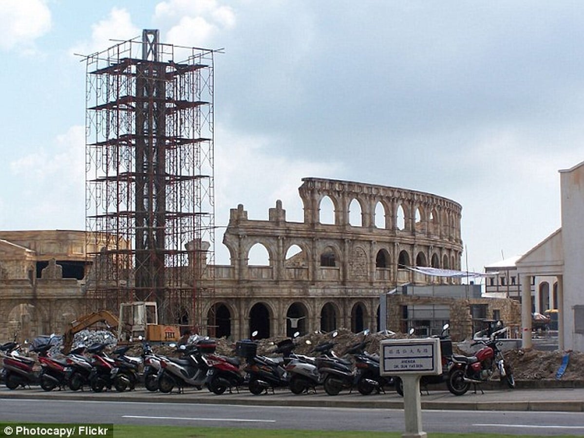 10 Examples of China Replicating Architectural Monuments - Sheet6