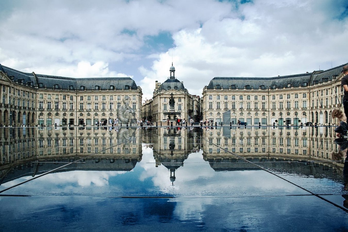 10 Famous structures of Bordeaux, France - Sheet4