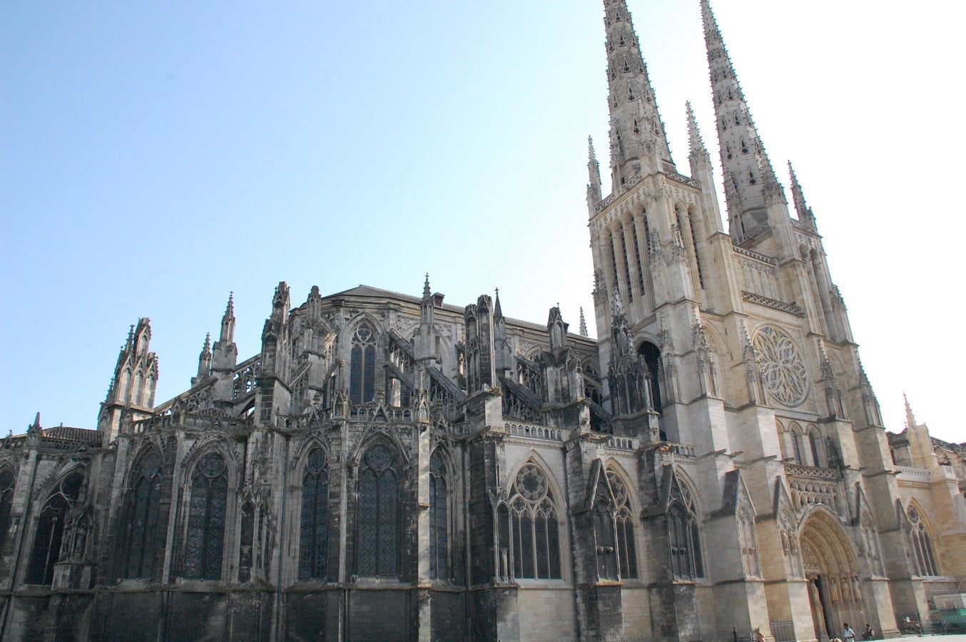 10 Famous structures of Bordeaux, France - Sheet6