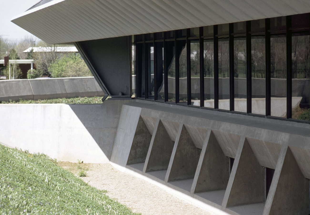 North Christian Church by Eero Saarinen: Church inspired from Angkor Wat and Borobudur - Sheet10