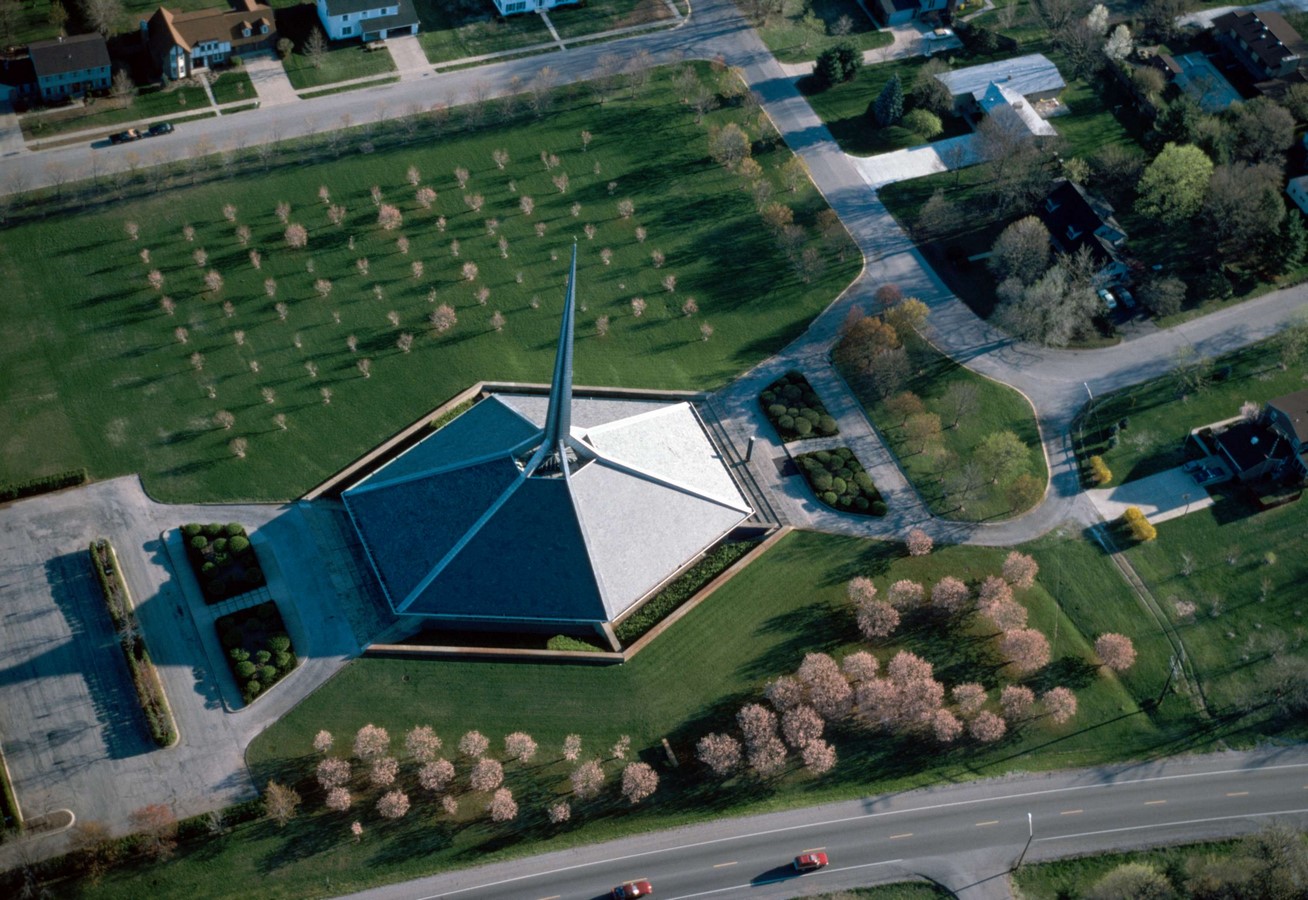 North Christian Church by Eero Saarinen: Church inspired from Angkor Wat and Borobudur - Sheet14
