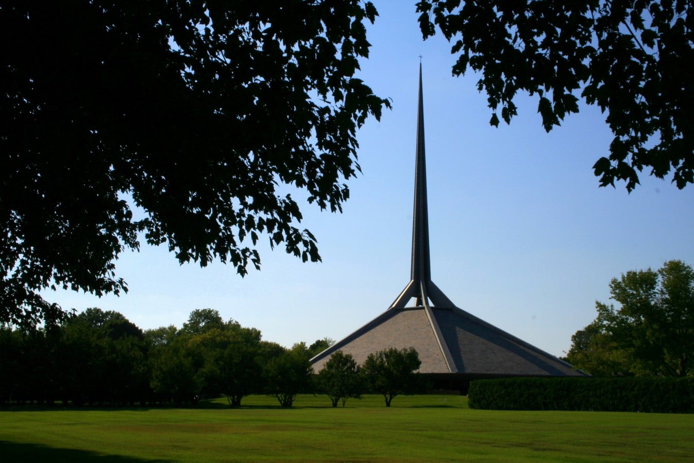 North Christian Church by Eero Saarinen: Church inspired from Angkor Wat and Borobudur - Sheet4
