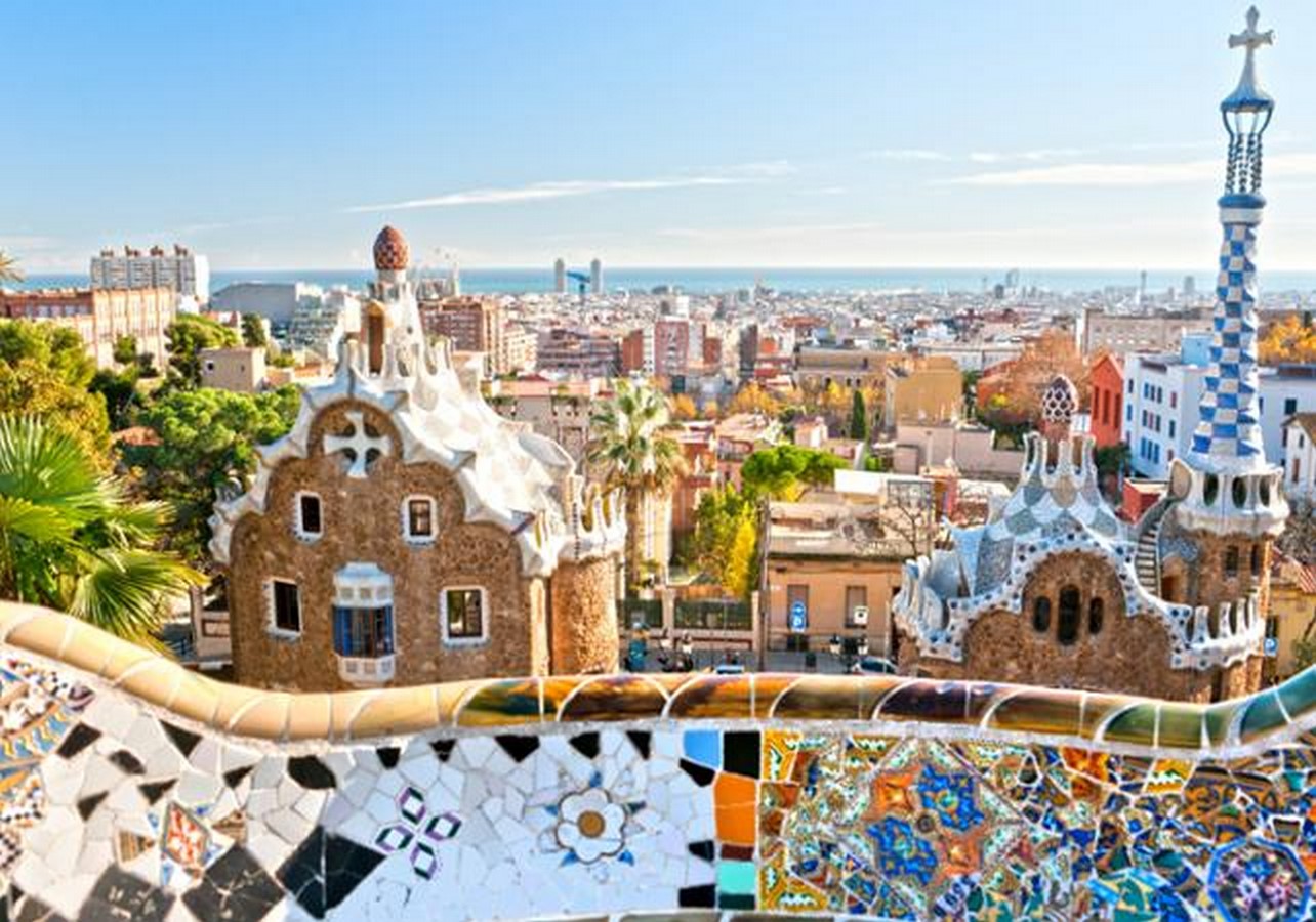 Park Güell by Antoni Gaudi: House turned Museum - RTF | Rethinking The ...