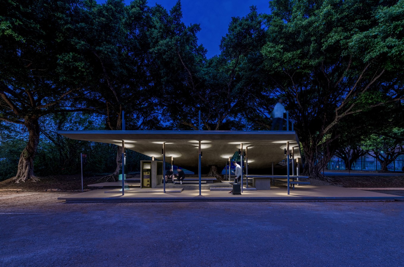 Rethinking the architecture of Bus Stands- Sheet7