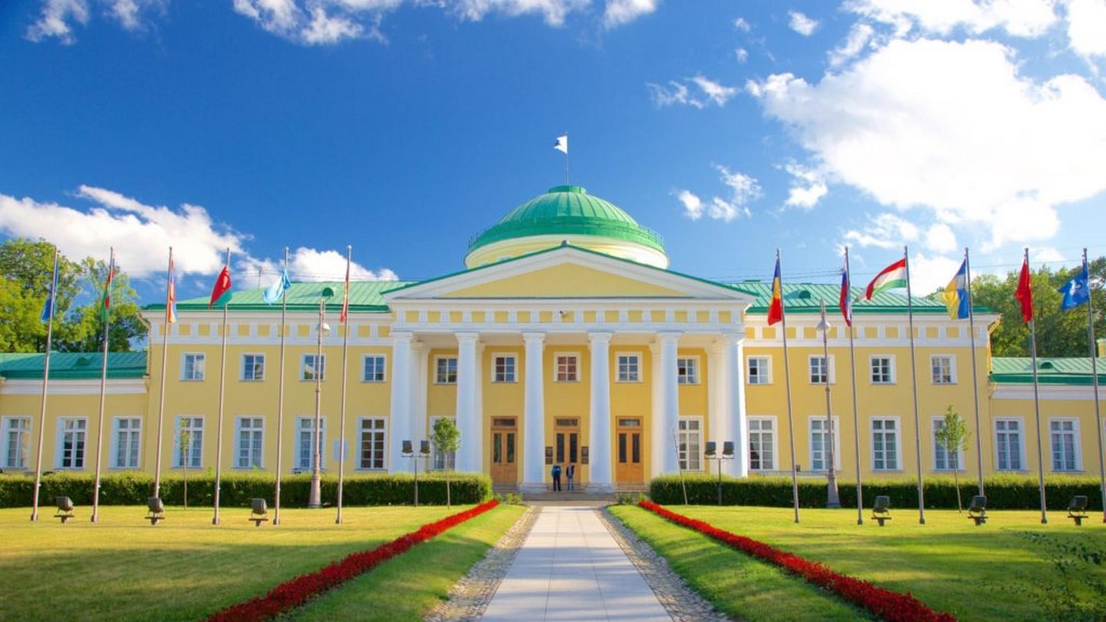10 Structures that represent the Historical architecture of Russia - Sheet5