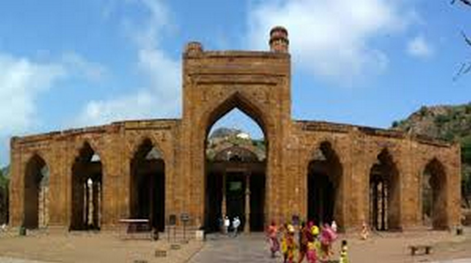10 Indian structures with islamic influence in their design