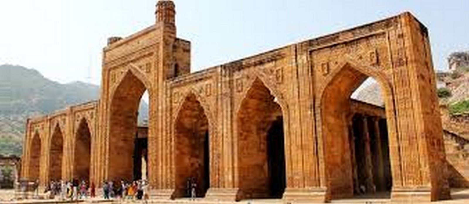 10 Indian structures with islamic influence in their design