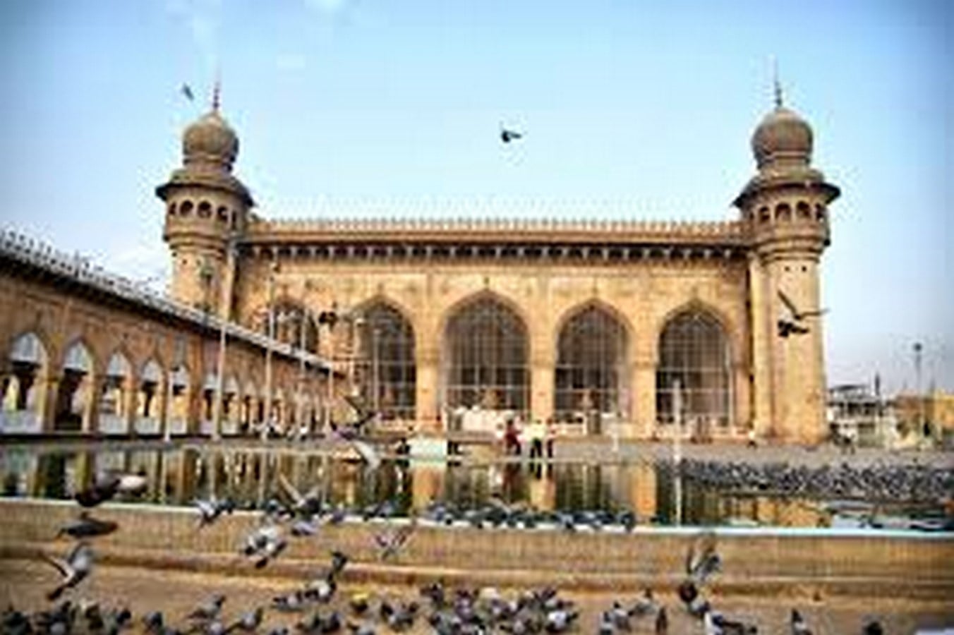 10 Indian structures with islamic influence in their design