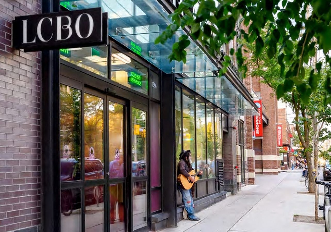 10 things to remember when designing Retail street - Sheet10
