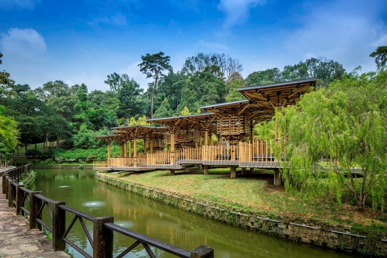 The Bamboo Playhouse / Eleena Jamil Architect