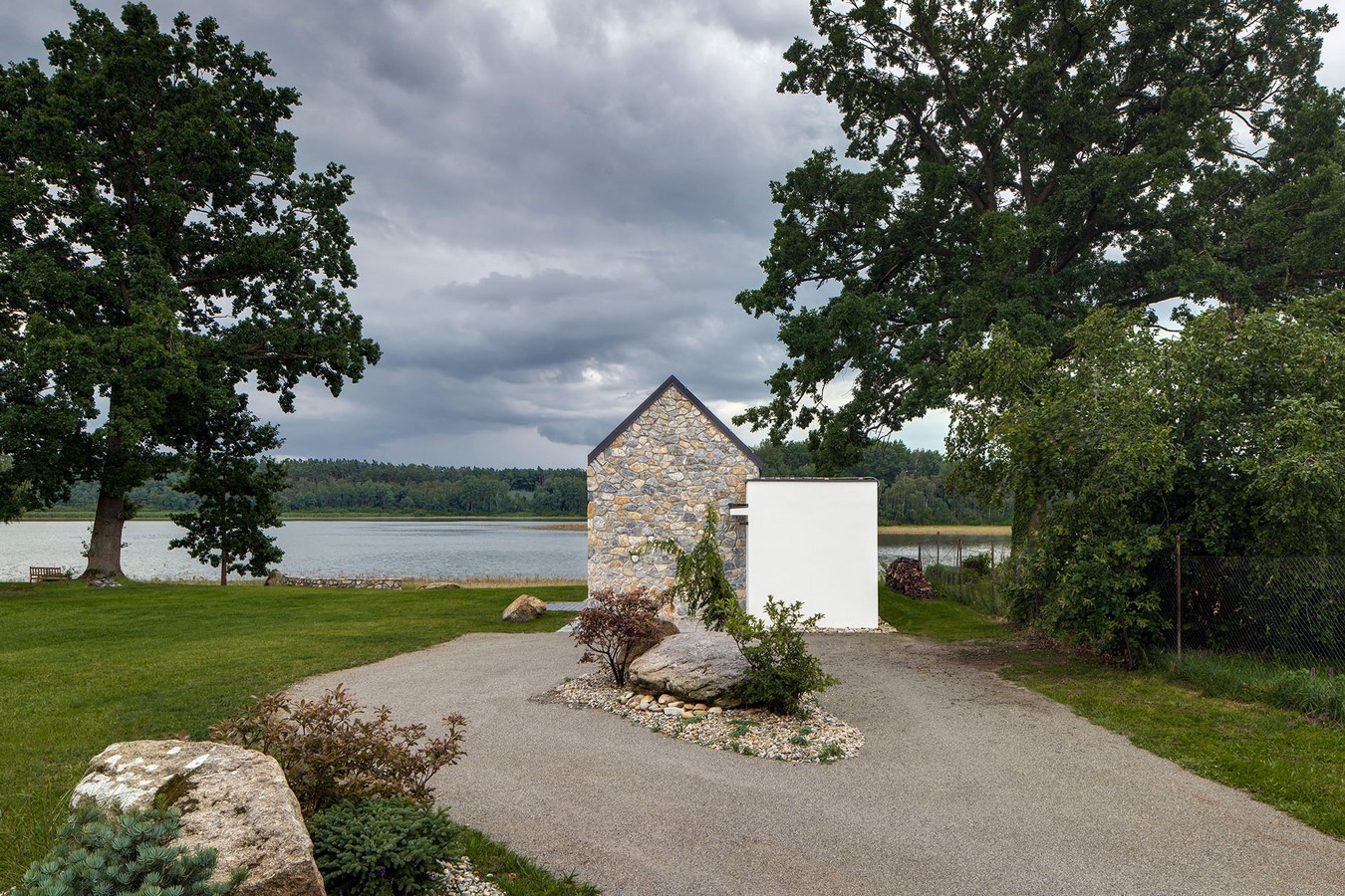 House by the pond by boq architekti - Sheet4