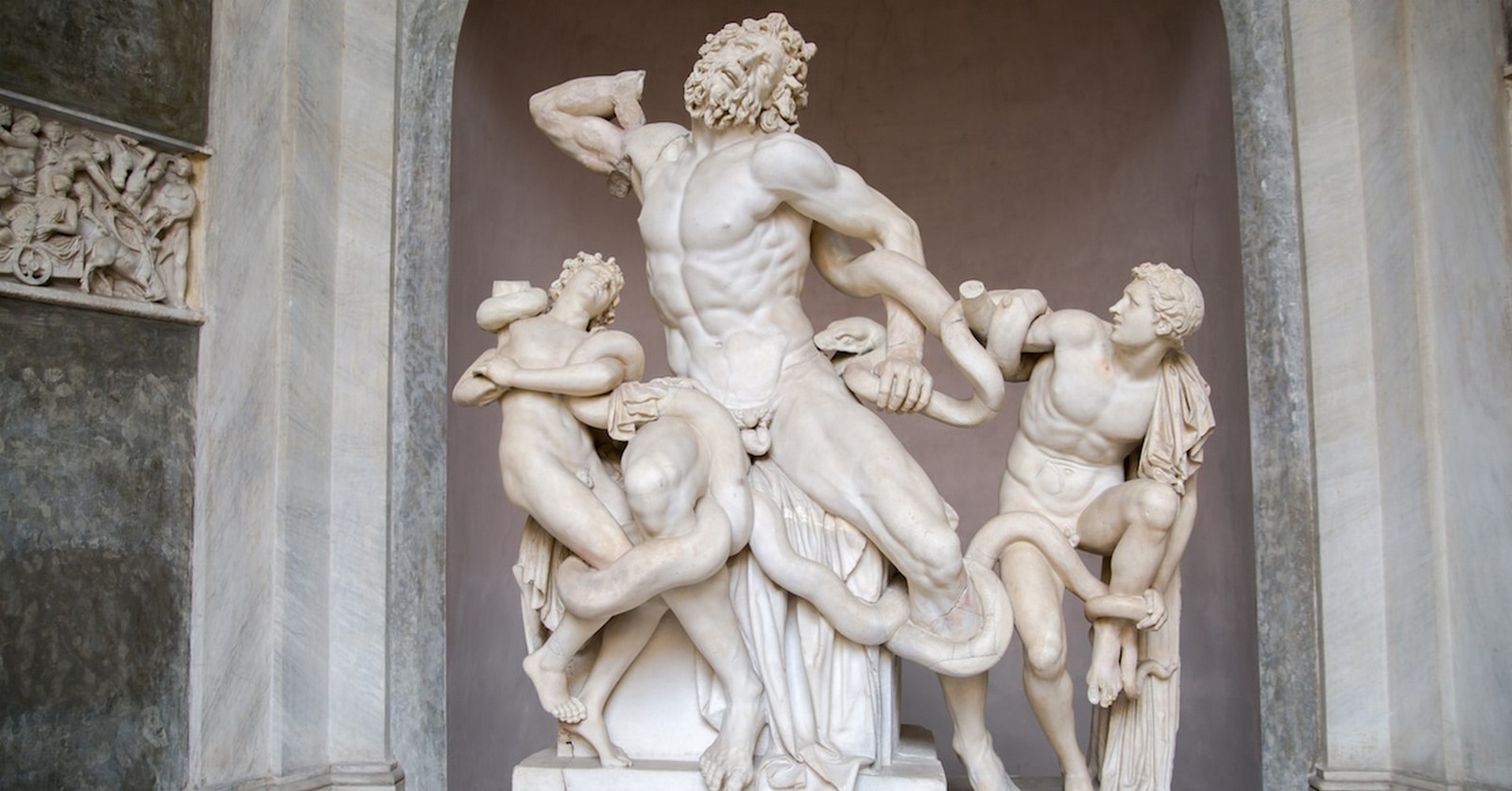 Beginning of the Vatican Museums ©MyModernMet