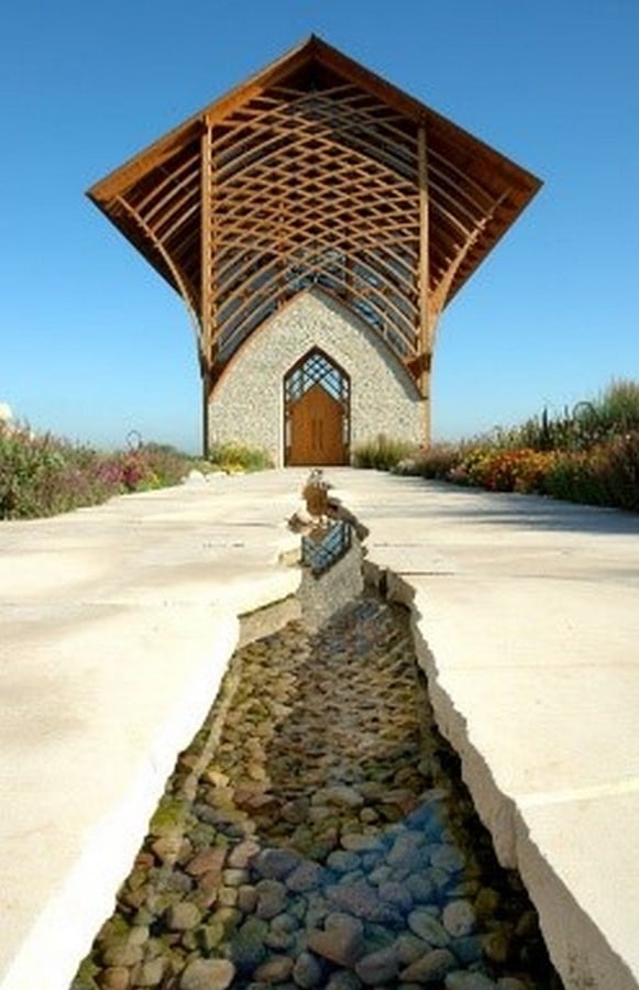 10 Amazing and innovative modern church designs