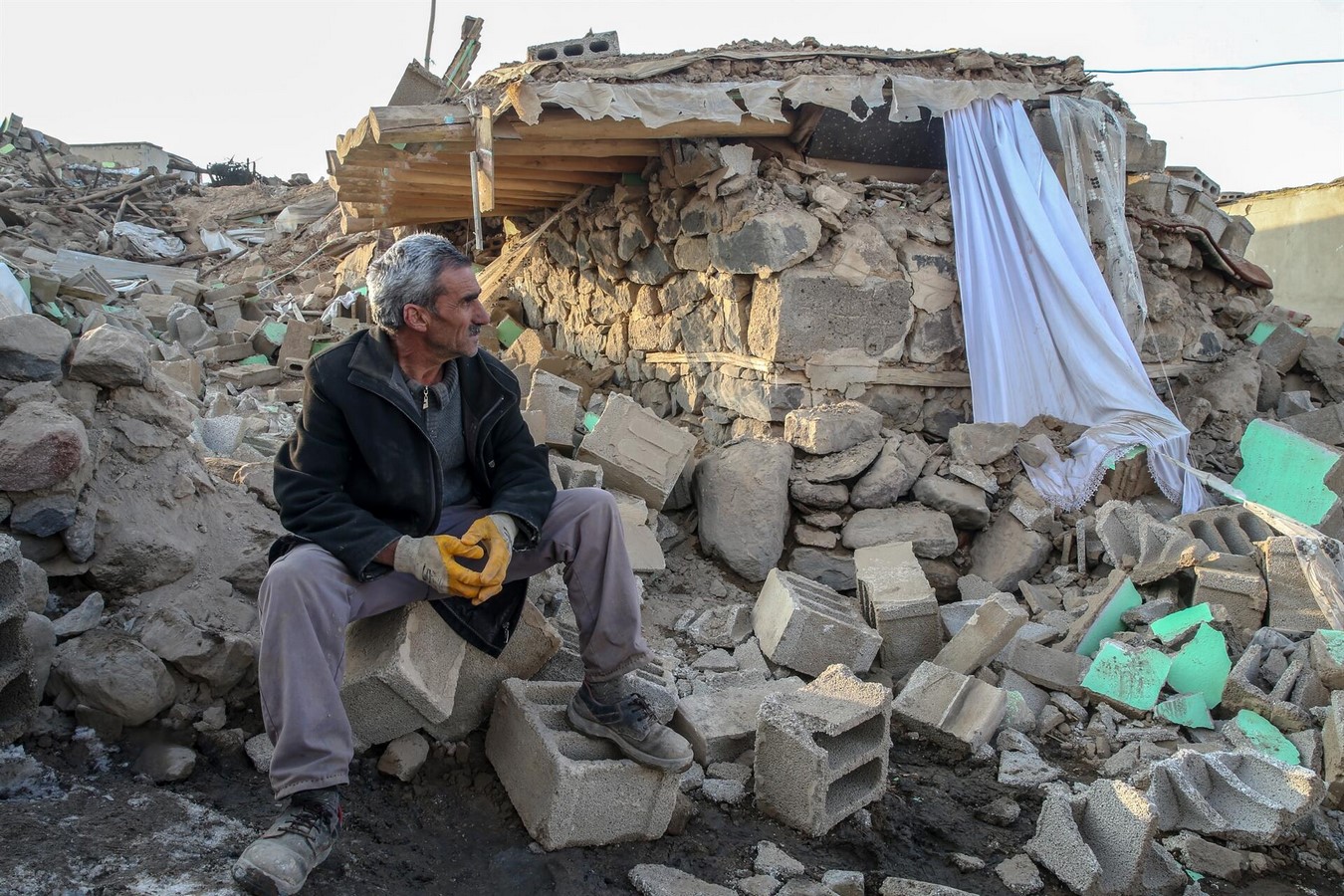 10 Reasons to architects should practice for humanitarian architecture - Sheet2