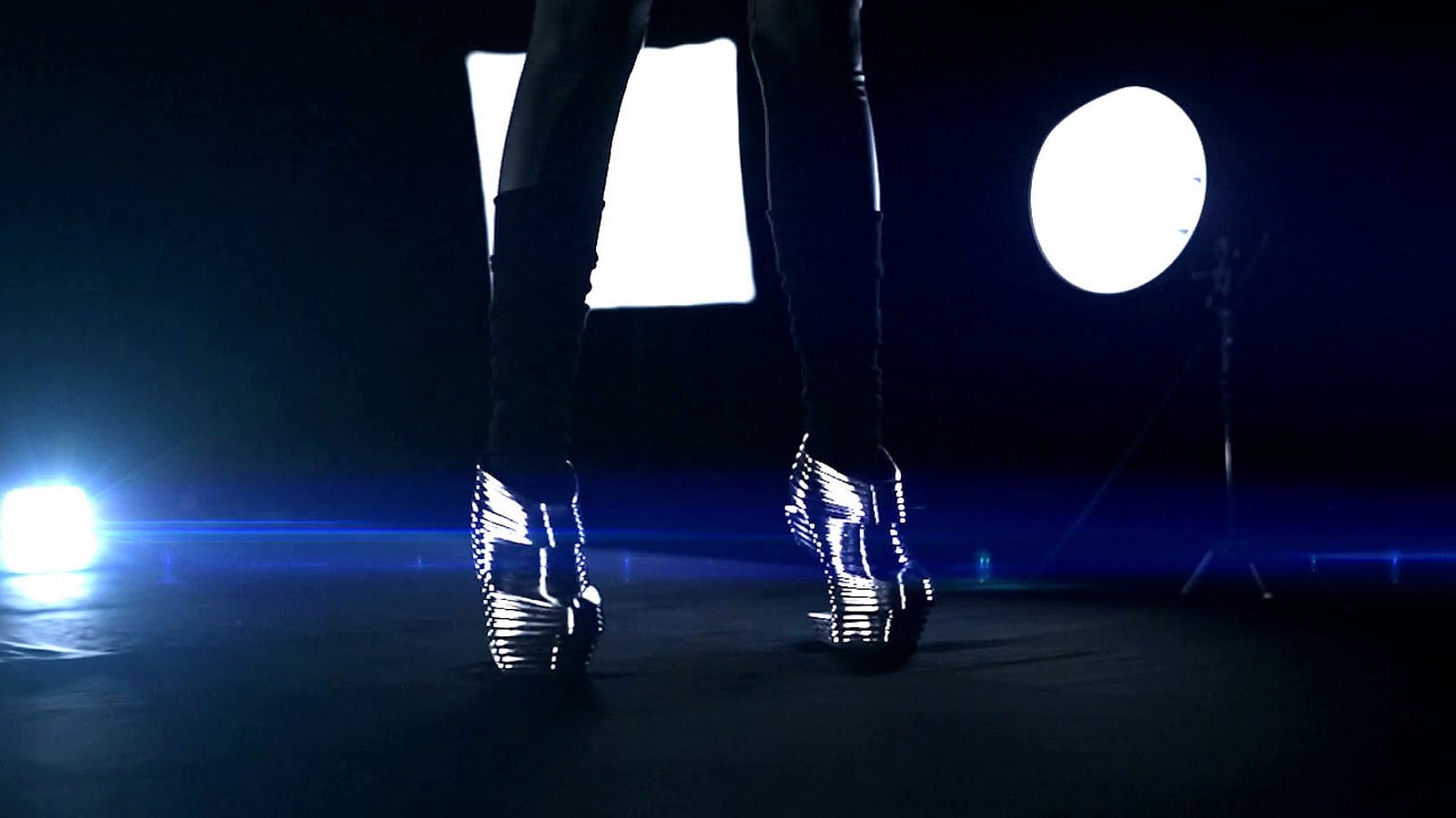 Shoes by Zaha Hadid - Sheet6