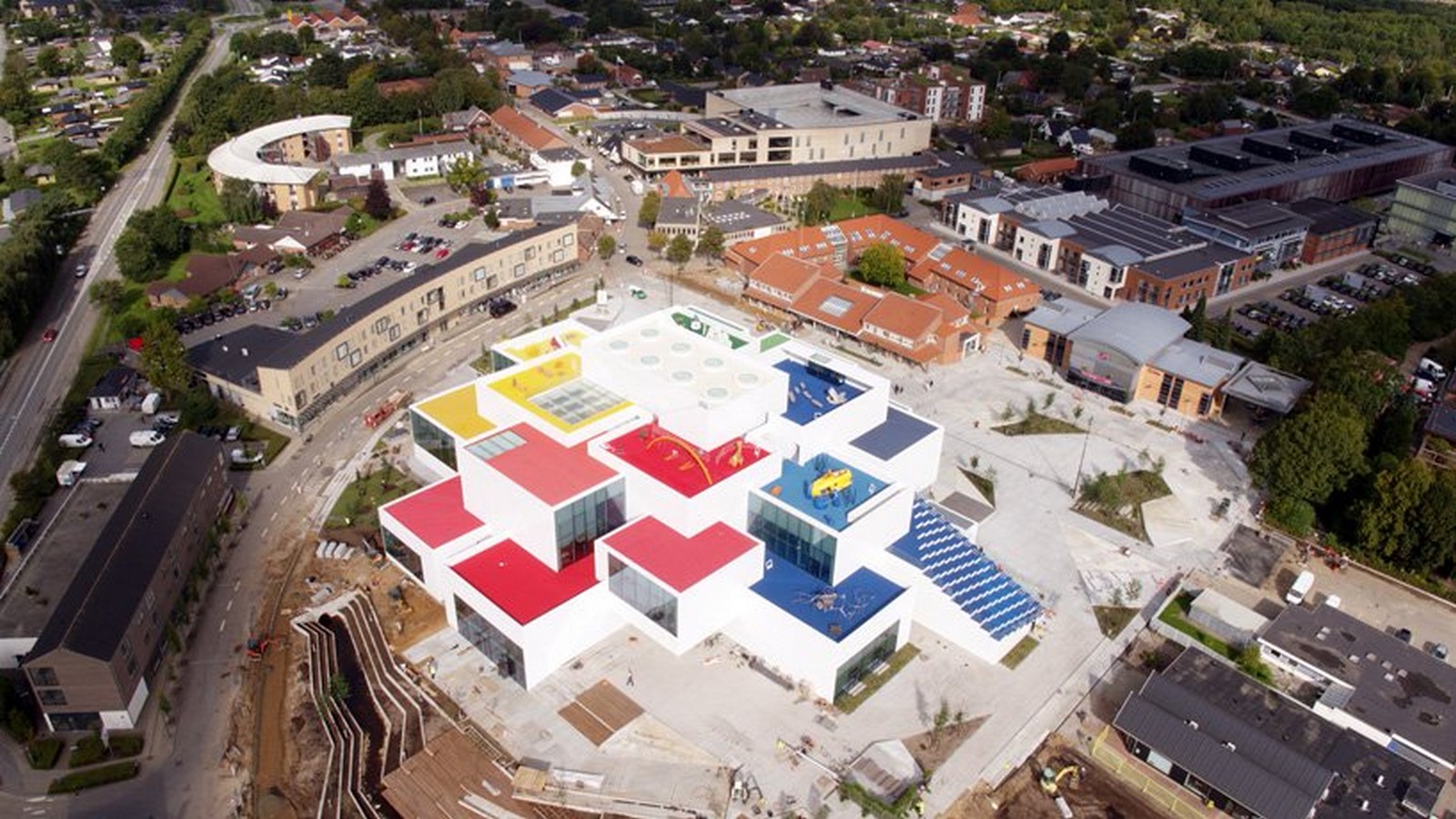 How BIG (Bjarke Ingles Group) made it big? - Sheet14