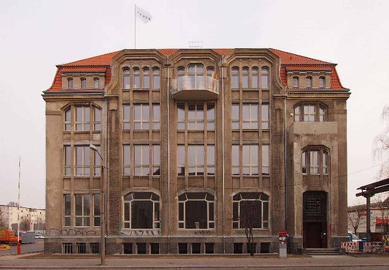 Villa Heike once used by Stasi or the German security service during the Cold War is now transformed to accommodate creative studios for artists and visitors. ©Commons.wikimedia.org