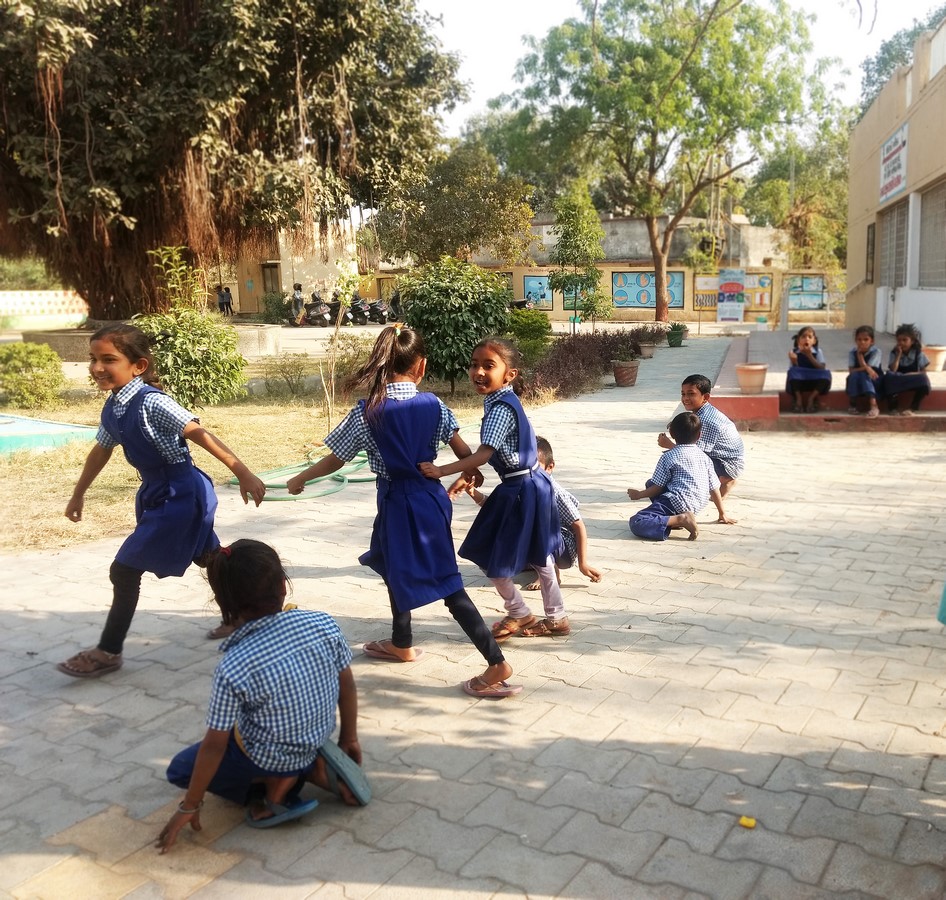 Examples of Outdoor Learning School Spaces - Sheet2