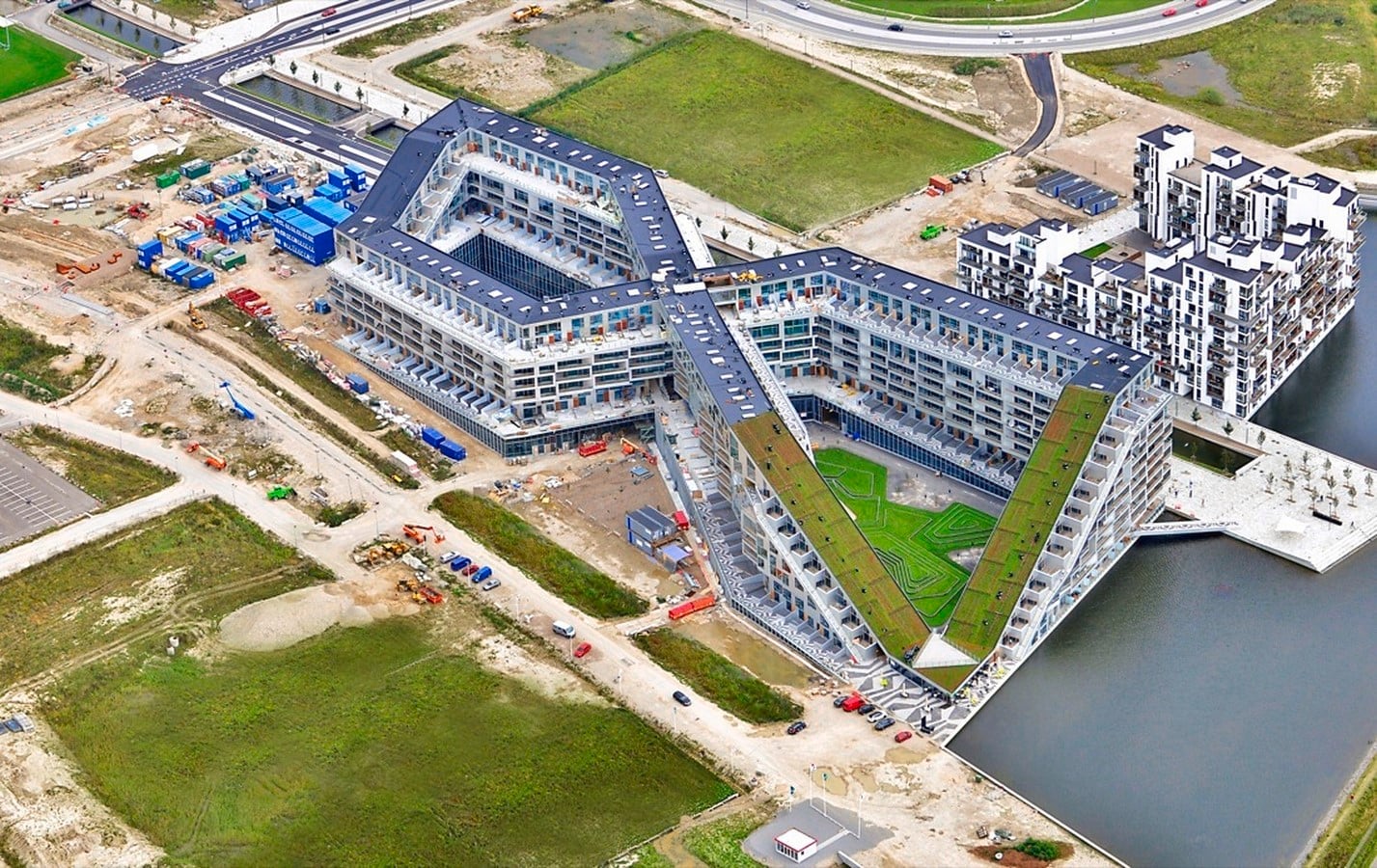 8 House by Bjarke Ingels: The bow-shaped building - Sheet2