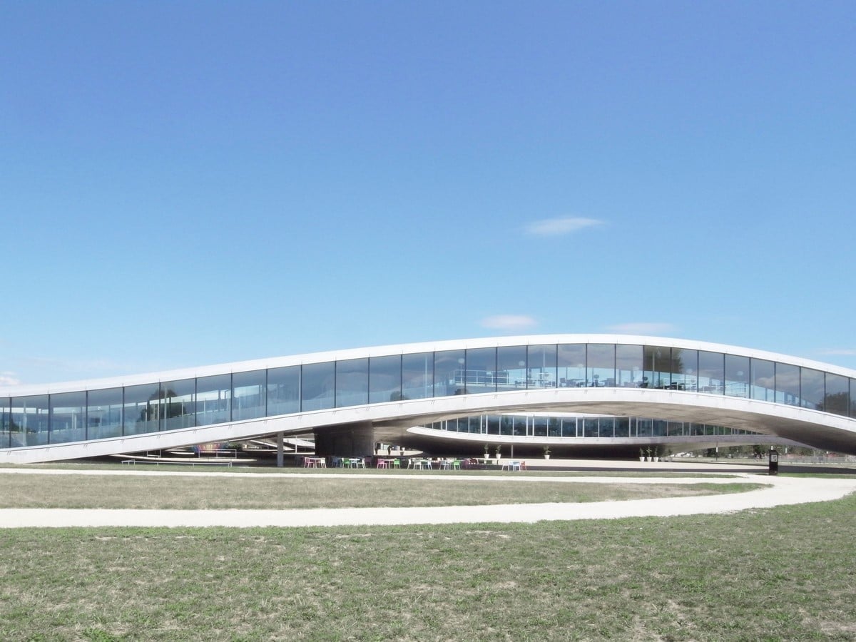 ROLEX LEARNING CENTRE IN LAUSANNE, SWITZERLAND - Sheet2