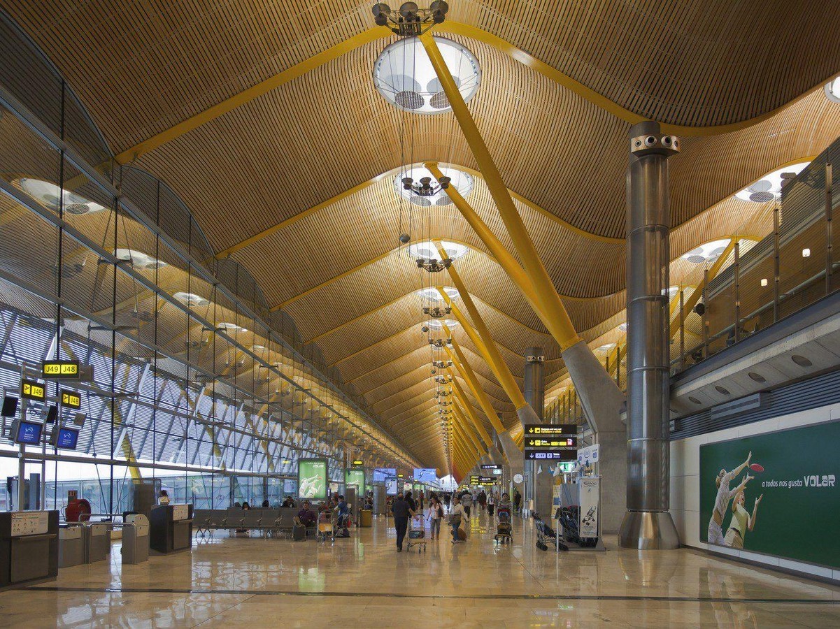 Madrid Barajas International Airport ©www.justgo.travel