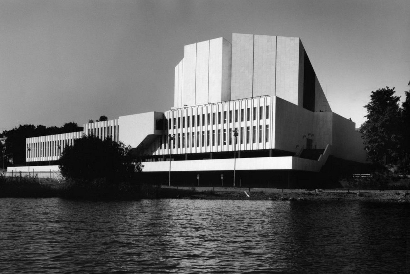 Finlandia Hall by Alvar Aalto: Celebrating Light and Nature - Sheet1